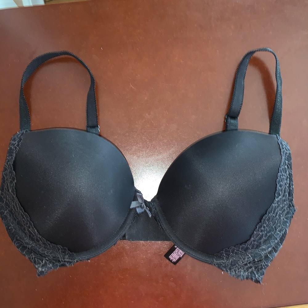 Victoria Secret Lace Back bra